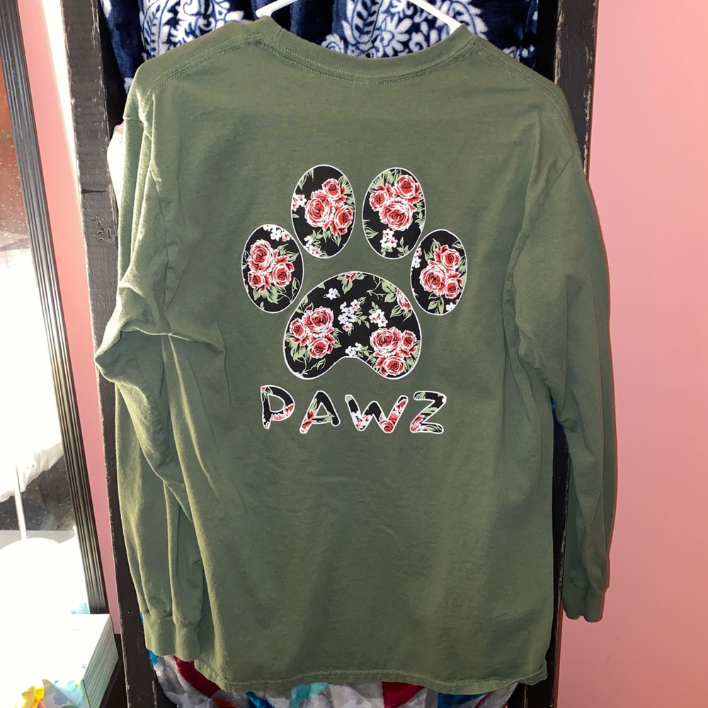 Pawz green long sleeve tee